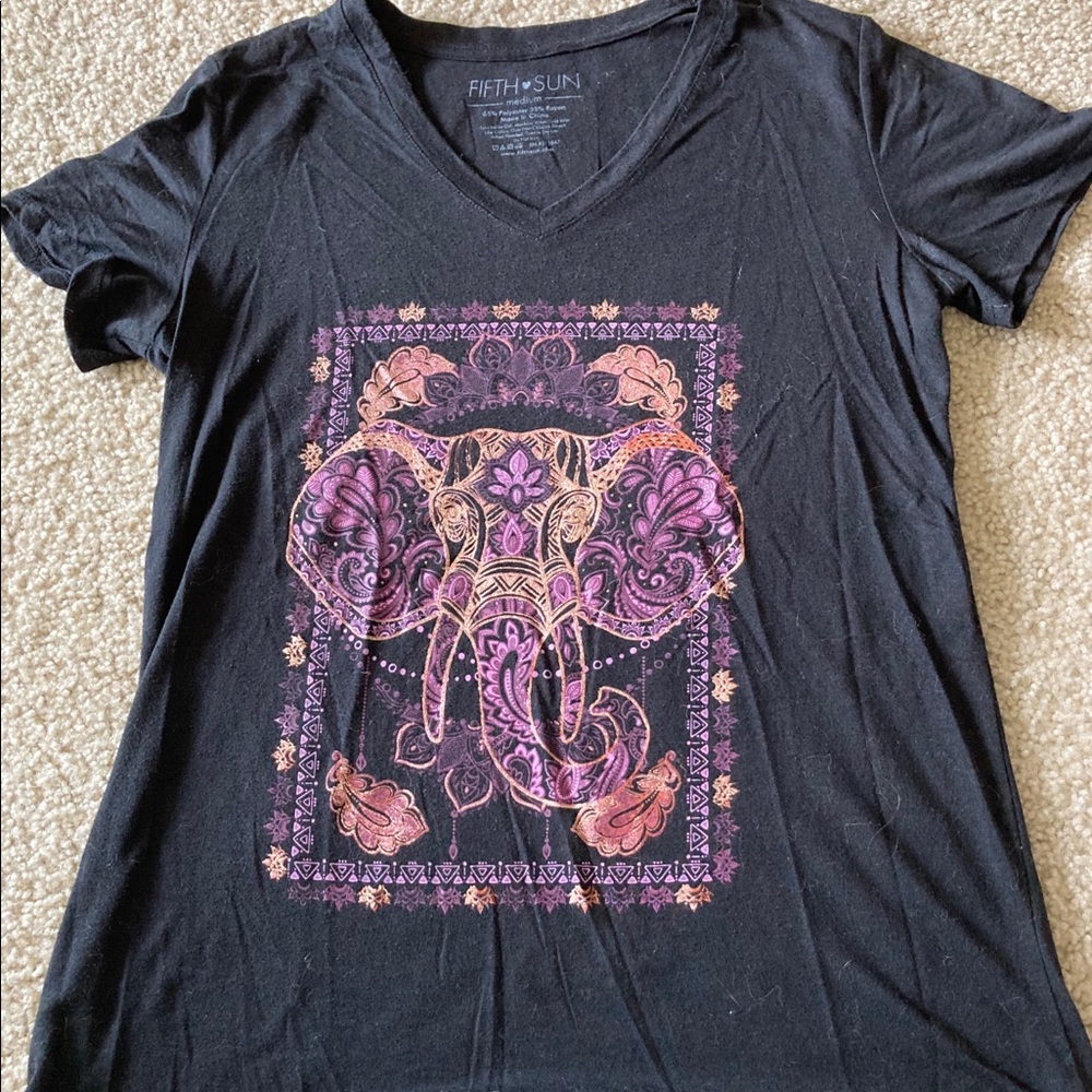 Black elephant tee